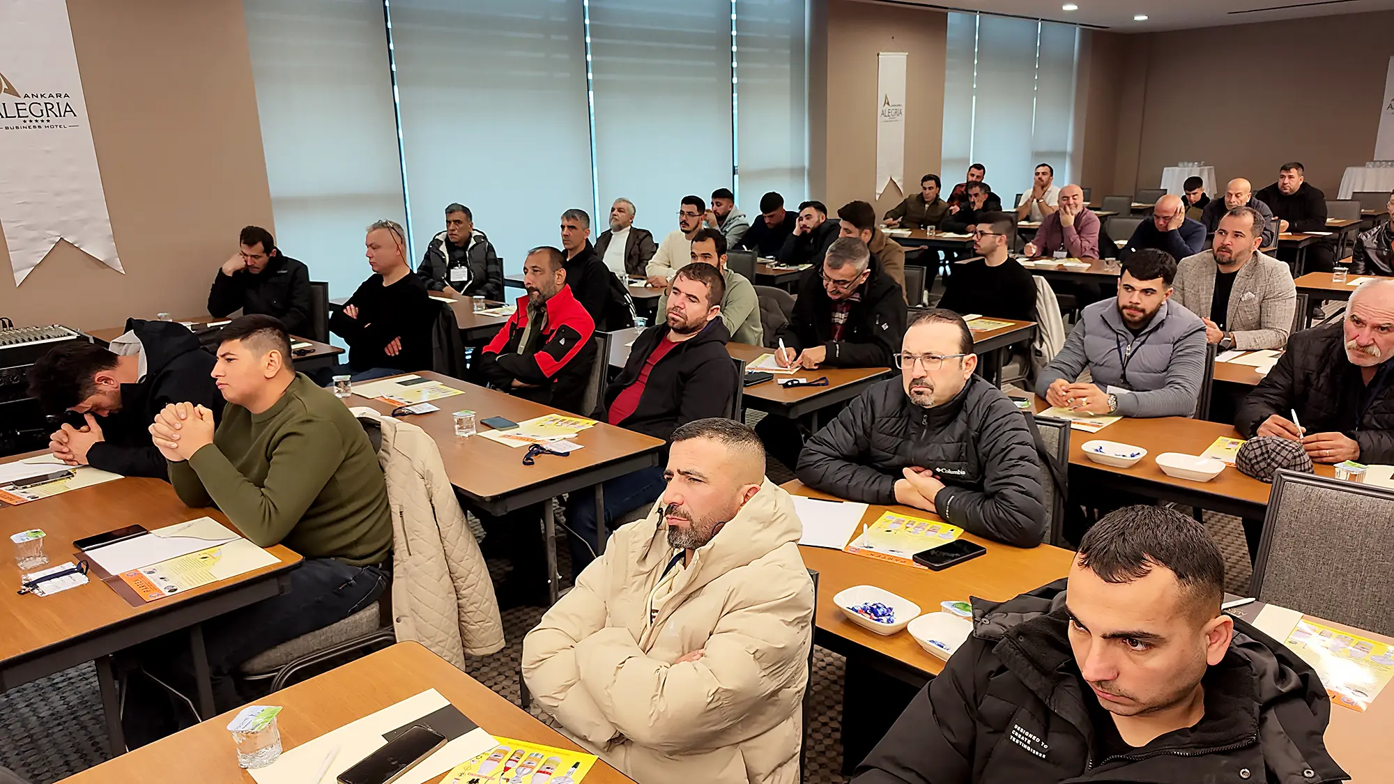IMG_20250112_100019 kopya Dizel Motor Eğitimi katılımcılarının grup fotoğrafı.
